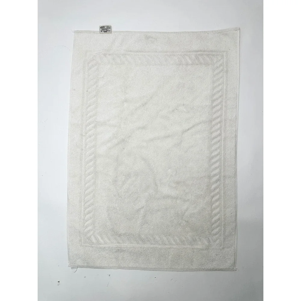 Vintage Castle by Dundee Tradition White Cotton Bath Towel Made in USA 26x36